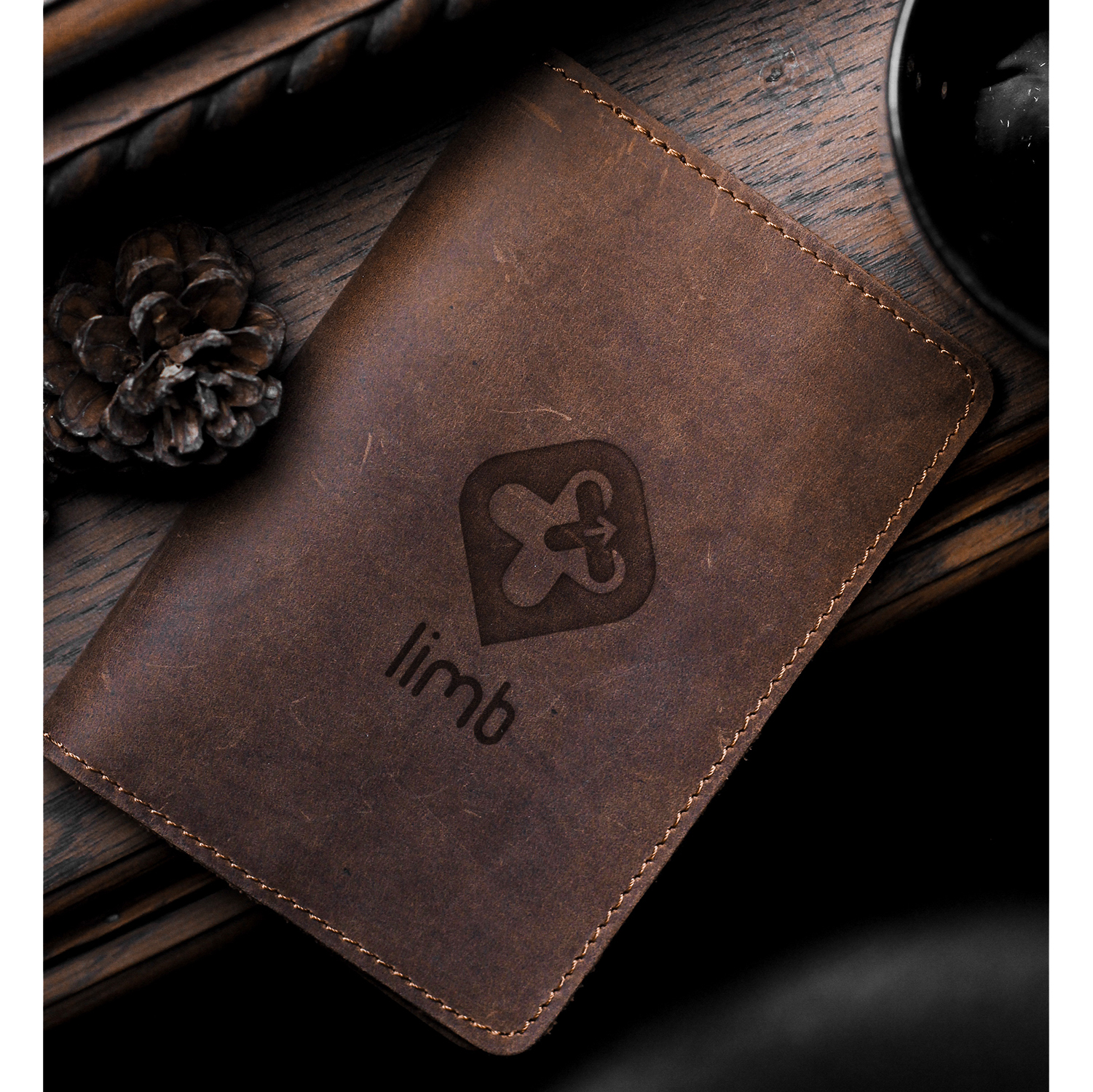 Passport Cover Bao Da Hộ Chiếu Da Sáp Khắc Hình Kí hiệu DEUS EX HUMAN REVOLUTION LIMB