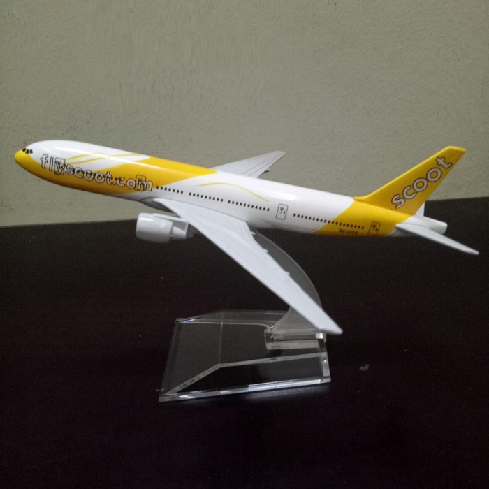 Mô hình máy bay tĩnh B777 Flyscoot 16cm