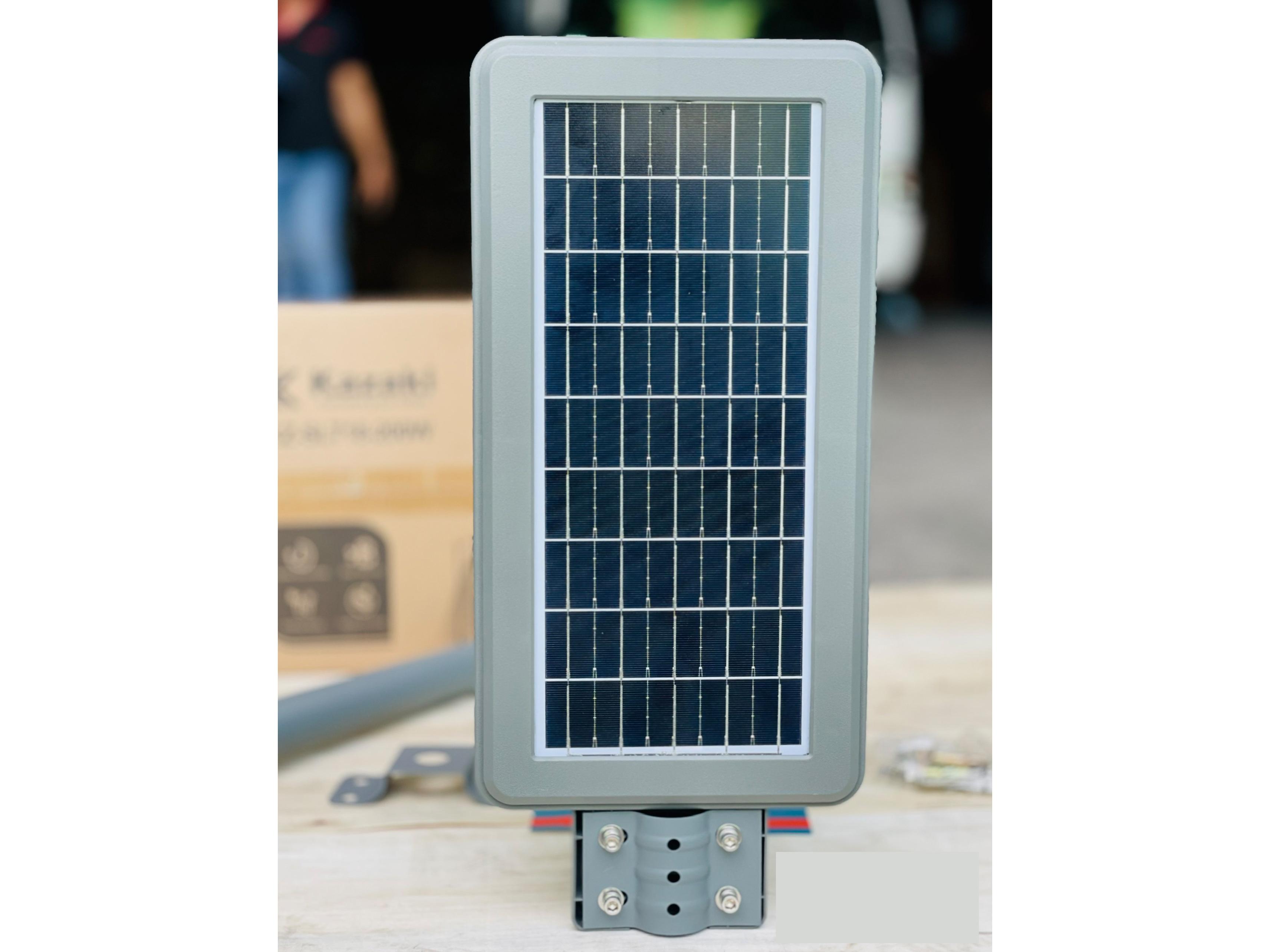 ĐÈN NĂNG LƯƠNG MẶT TRỜI KAZAKI KZ-SLT18-200W- HÀNG CHÍNH HÃNG