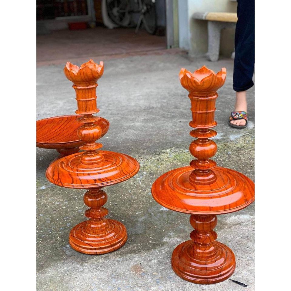 Cặp nến thờ gỗ hương