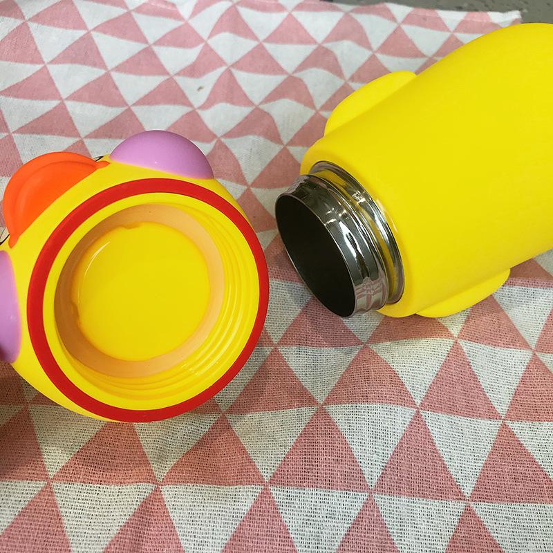 248ml Chai nước hoạt hình dễ thương Di động Cúp nước bằng thép không gỉ Cúp máy chân không chống nhiệt （Vịt nheo mắt）