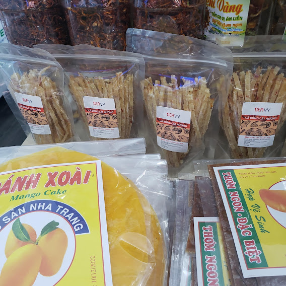 Đặc Sản Nha Trang - Bánh Xoài Nha Trang Nguyên Chất Vị Chua Ngọt Tự Nhiên, Seavy Gói 200g