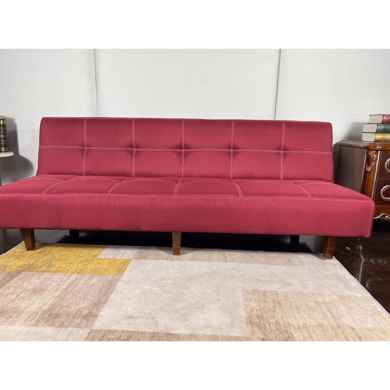 Sofa bed . Sofa giường. Màu đỏ đô . 6 chân gỗ