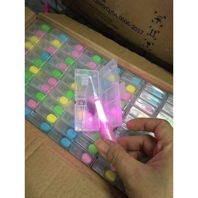 Đèn Soi Tai Cho Bé Yêu