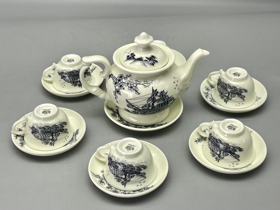 Bộ Ấm Trà Hoàng Hậu Hoạ Tiết Thuận Buồm Xuôi Gió Truyền Thống