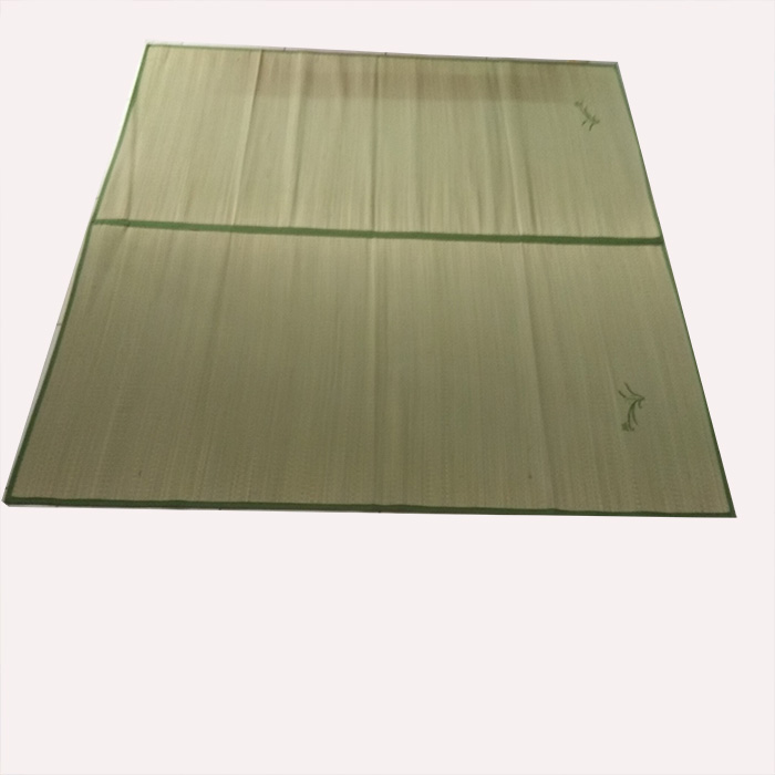 Chiếu cói sợi nhỏ Thái Bình  viền vải,  kích thước  1.95m x 1,5m( có thể gấp dọc, kích thước còn 1.95m x 0,75m)