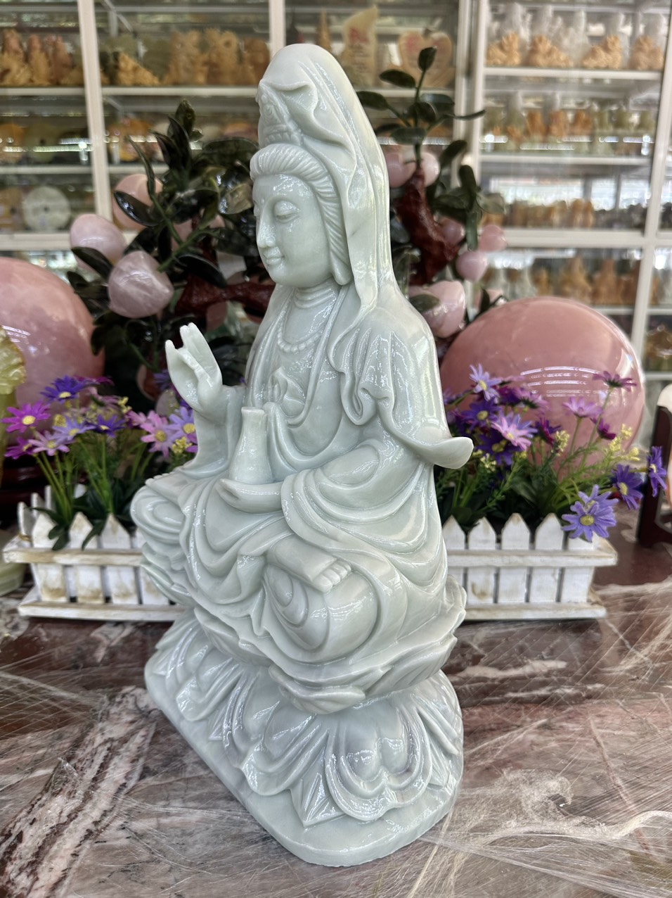 Tượng Phật Bà Quan Thế Âm Bồ Tát ngồi đài sen cầu bình an đá cẩm thạch trắng xanh - Cao 40 cm