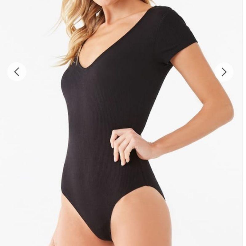 Bodysuit cổ V tay ngắn Ép21 vnxk