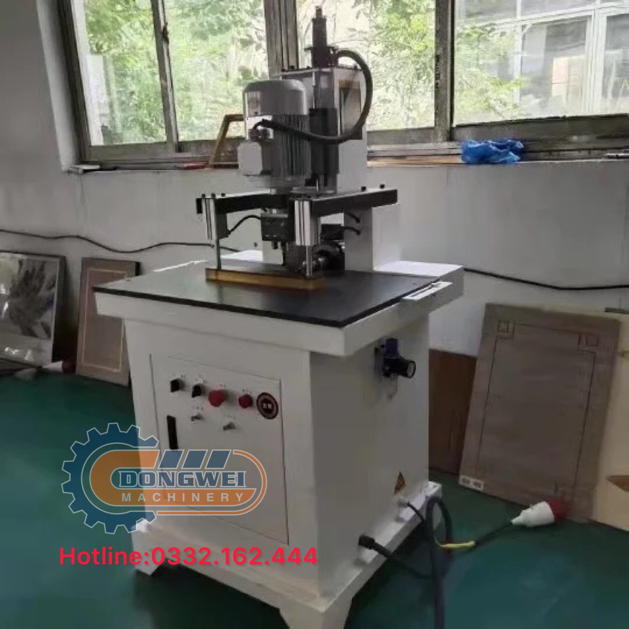 MÁY KHOAN LIÊN KẾT CHỐT CAM, CHỐT GỖ KẾT HỢP KHOAN BẢN LỀ 2 ĐẦU TỰ ĐỘNG. HỆ THANH TỲ HƠI GIÚP GIỮ VÁN ỔN ĐỊNH
