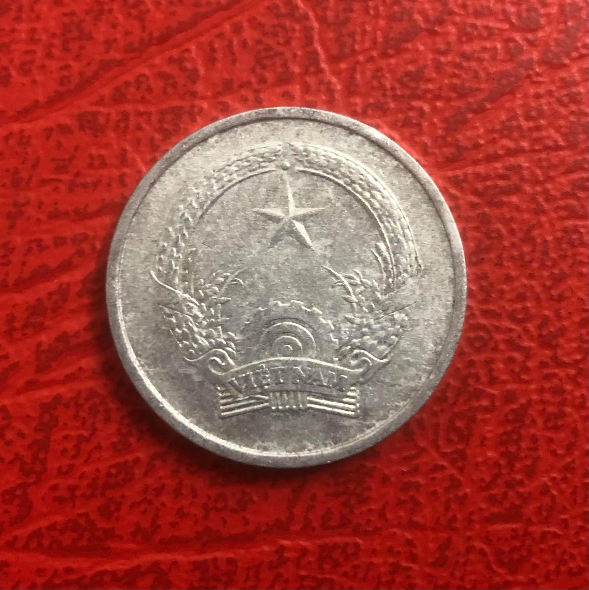 Xu Việt Nam, đồng xu 1 đồng 1976 đầu tiên sau giải phóng