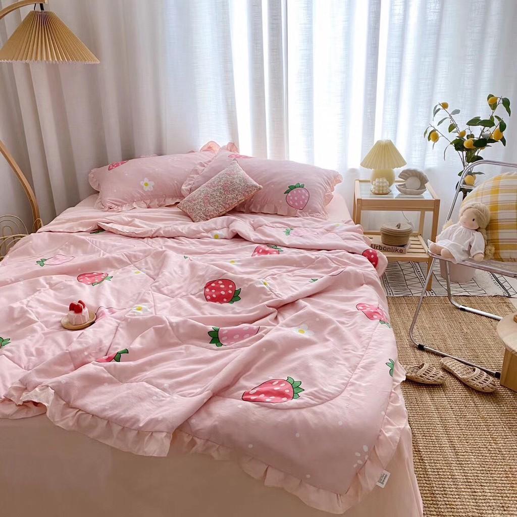 Bộ chăn ga Cotton Đũi phối bèo 100% hàng nhập khẩu siêu mềm mát - họa tiết quả dâu