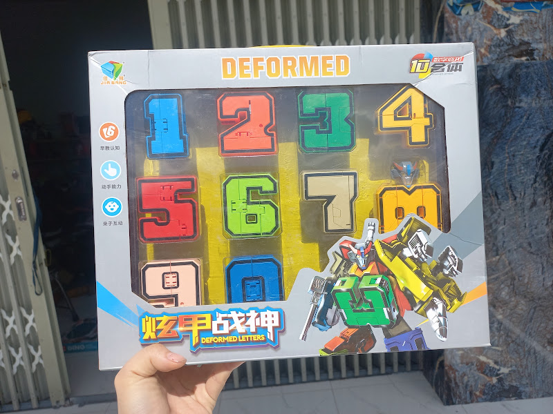 Đồ chơi lắp ráp chữ robot