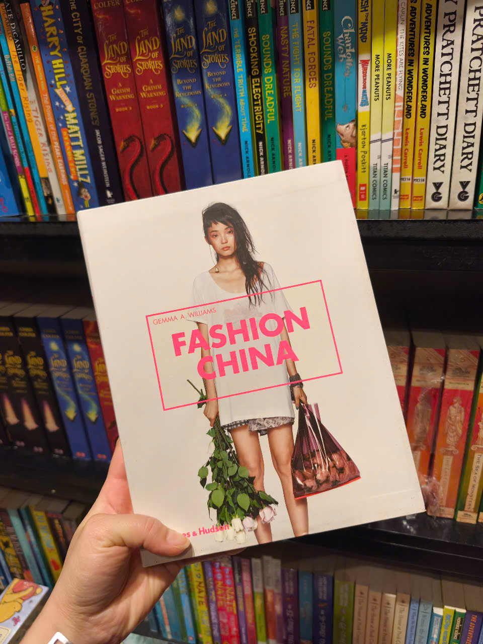 Sách - Fashion China by Gemma A. Williams - Sách tiếng anh, bìa mềm, Sách Nghệ thuật, Thiết kế / Art, Design Book
