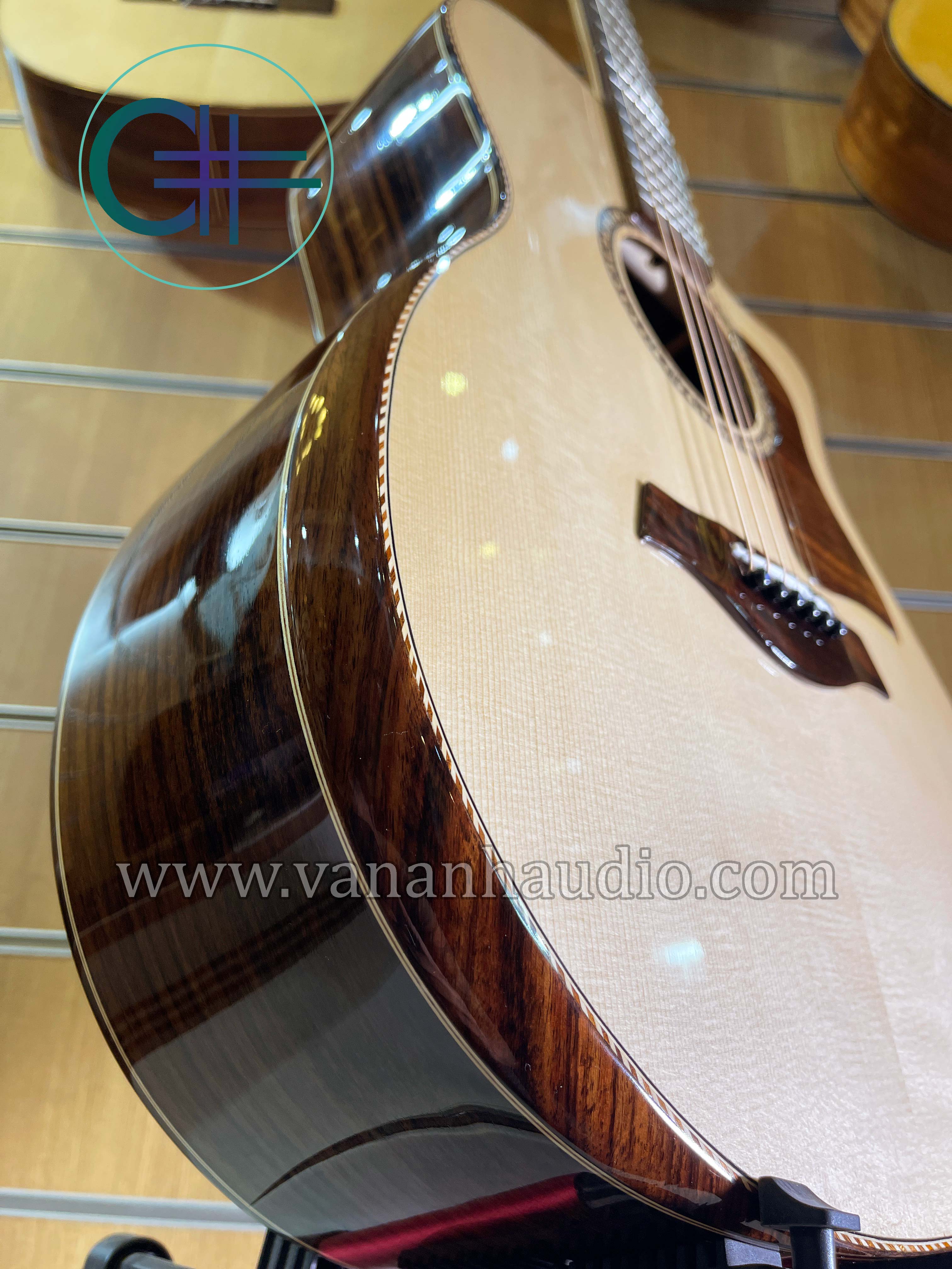 Đàn Guitar C# Acoustic Handmade  Custom CL2022 Khảm Trai