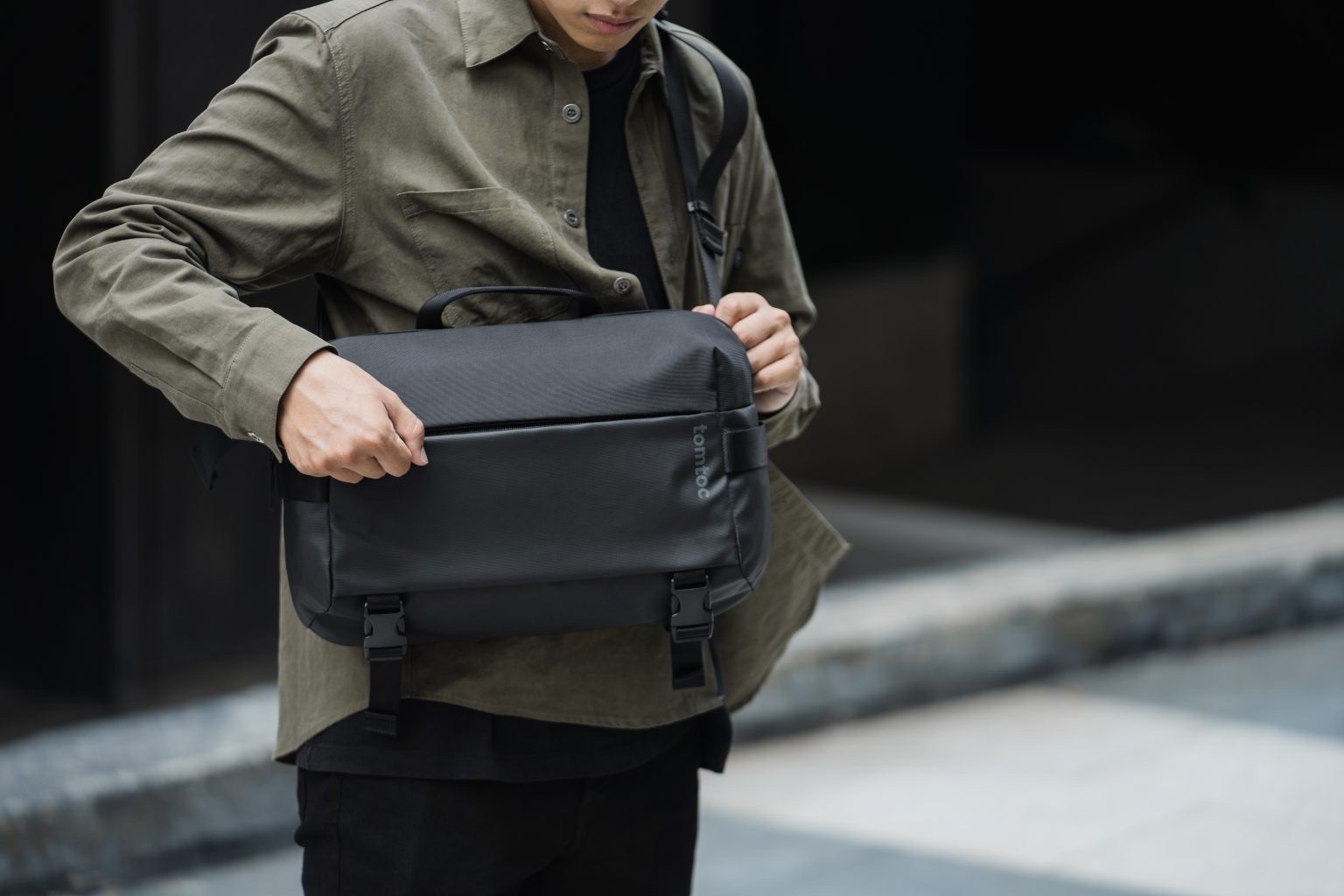 Túi Đeo Chéo TOMTOC Urban Codura Sling Bag Travel and Work 13.3 - 14.2 inch T21L1D1 - Hàng Chính Hãng