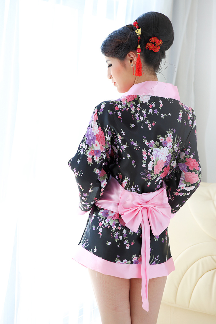 Áo choàng ngủ lụa satin phong cách kimono sexy