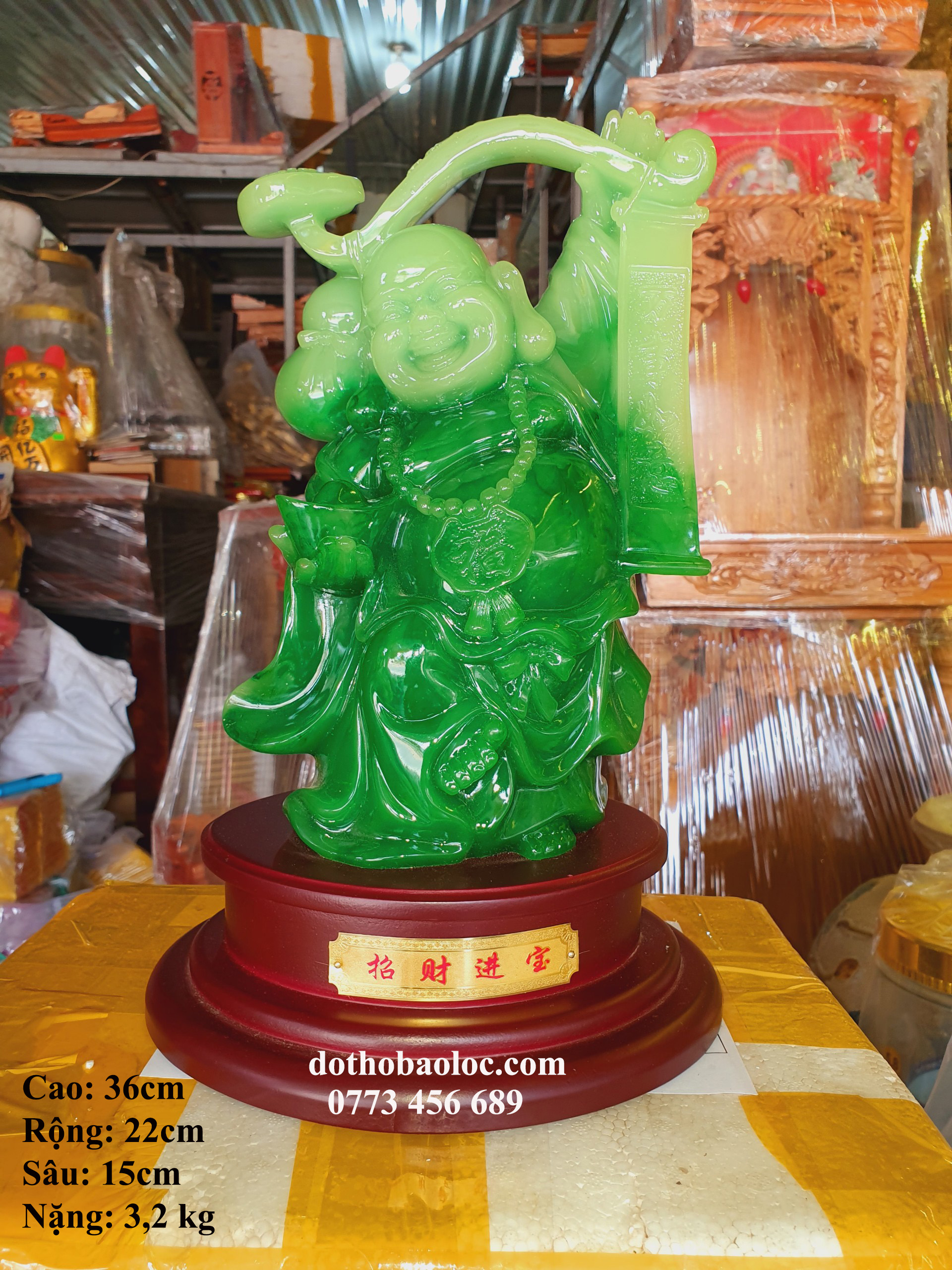 Tượng phật Di Lạc phong thủy màu xanh ngọc cao 36cm