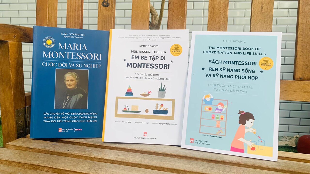 COMBO SÁCH MARIA MONTESSORI CUỘC ĐỜI VÀ SỰ NGHIỆP + EM BÉ TẬP ĐI MONTESSORI + SÁCH MONTESSORI RÈN KỸ NĂNG SỐNG VÀ KỸ NĂNG PHỐI HỢP