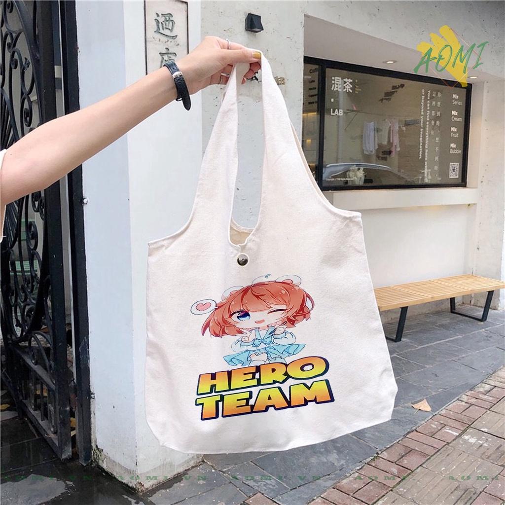 TOTE CANVAS HERO TEAM SAM SIM SIRO TIMMY KAMUI FORM TRÒN TÚI VẢI ĐEO VAI BAG NÚT BẤM SIZE LỚN AOMIVN DU LỊCH DẠO PHỐ