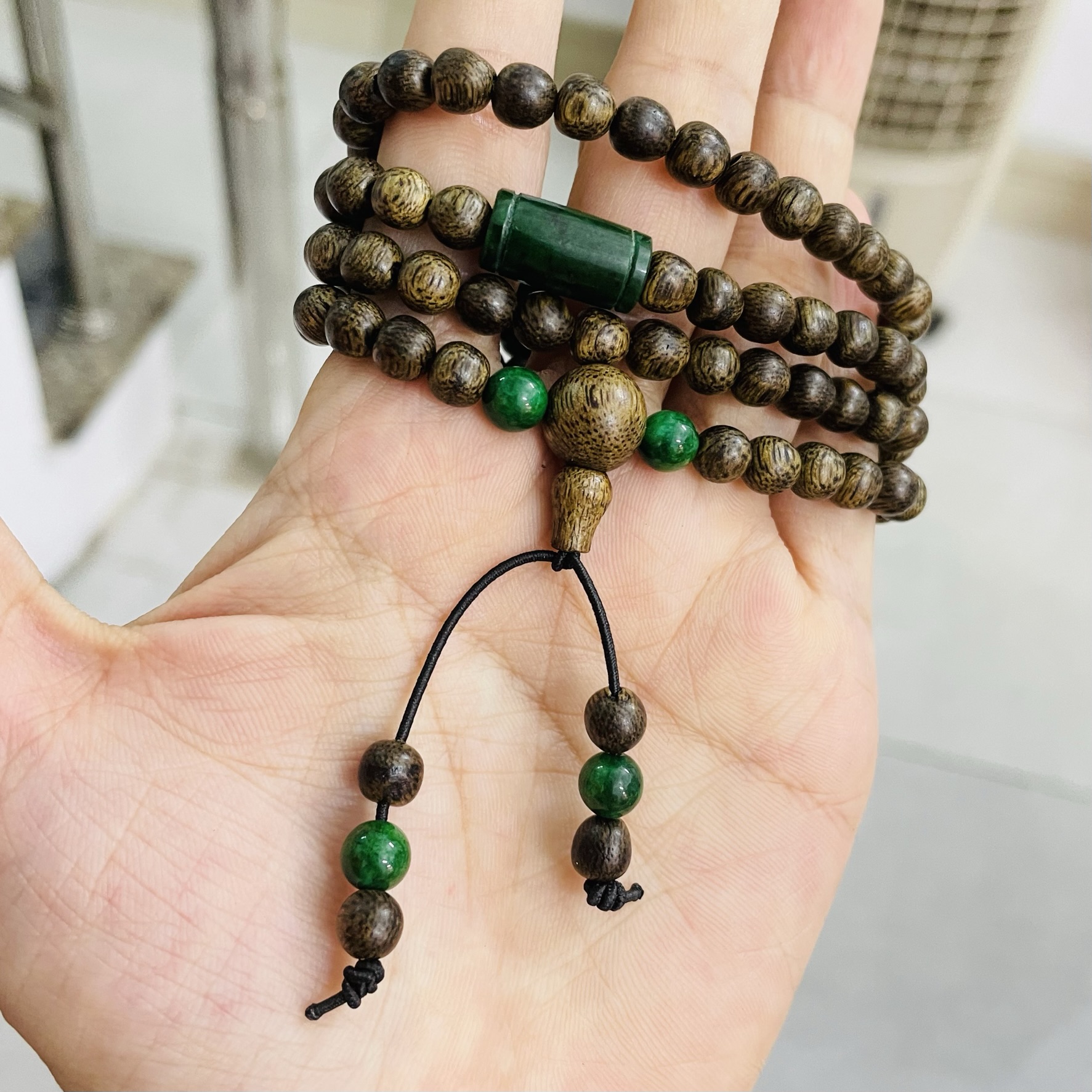 Vòng Tay Trầm Hương Chuỗi 108 Hạt 6li 100% Trầm Tốc Mix charm đá theo mệnh