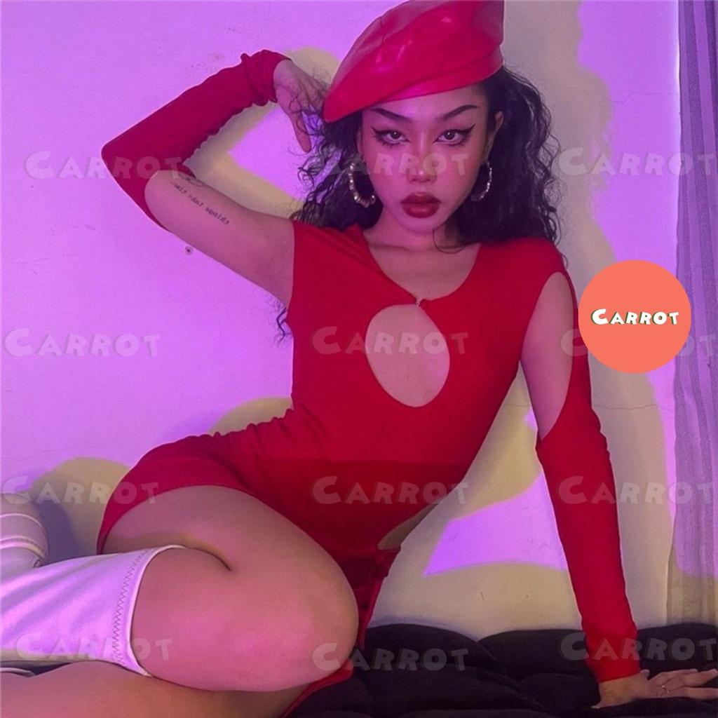 Set áo croptop dài tay khoét kèm chân váy ngắn gợi cảm thời trang cho nữ carrotxinhdep