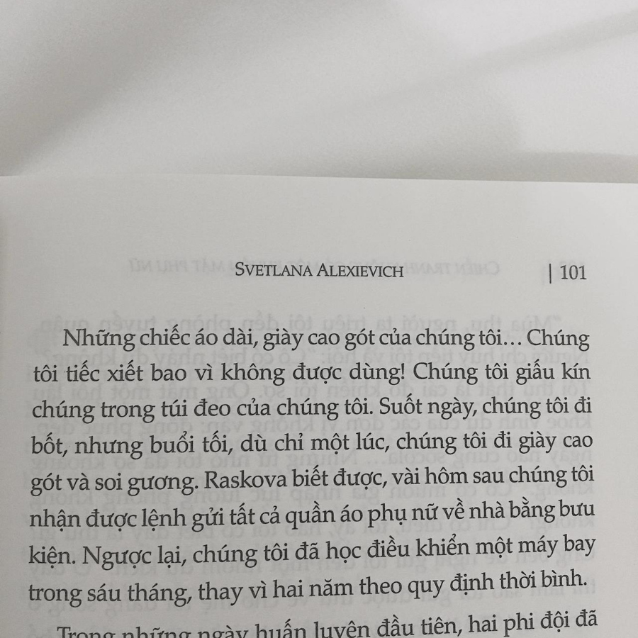 Chiến tranh không có một khuôn mặt phụ nữ (Tái bản)