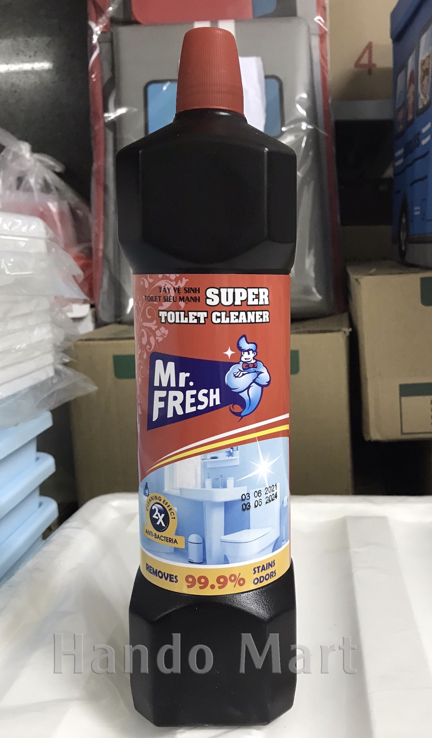 Chai Tẩy vệ sinh toilet Mr.Fresh 1L siêu mạnh hương ngàn hoa