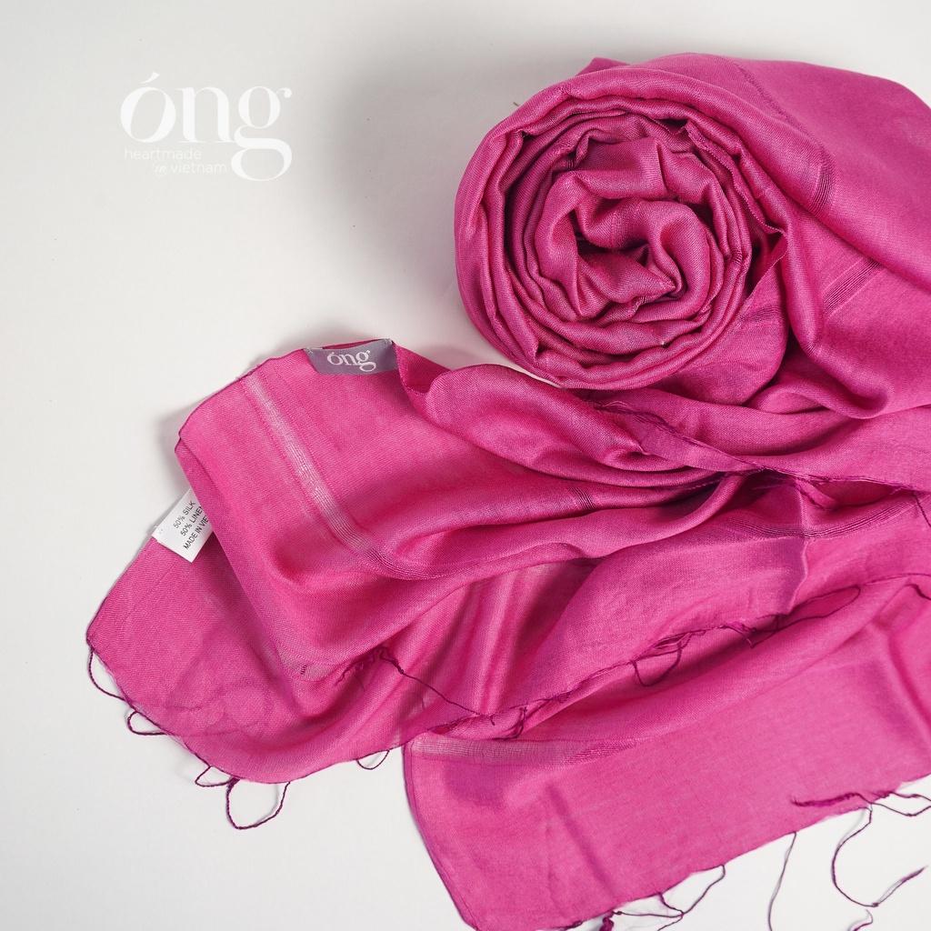 Khăn choàng cổ chất liệu 100% từ sợi tự nhiên của Óng Silk