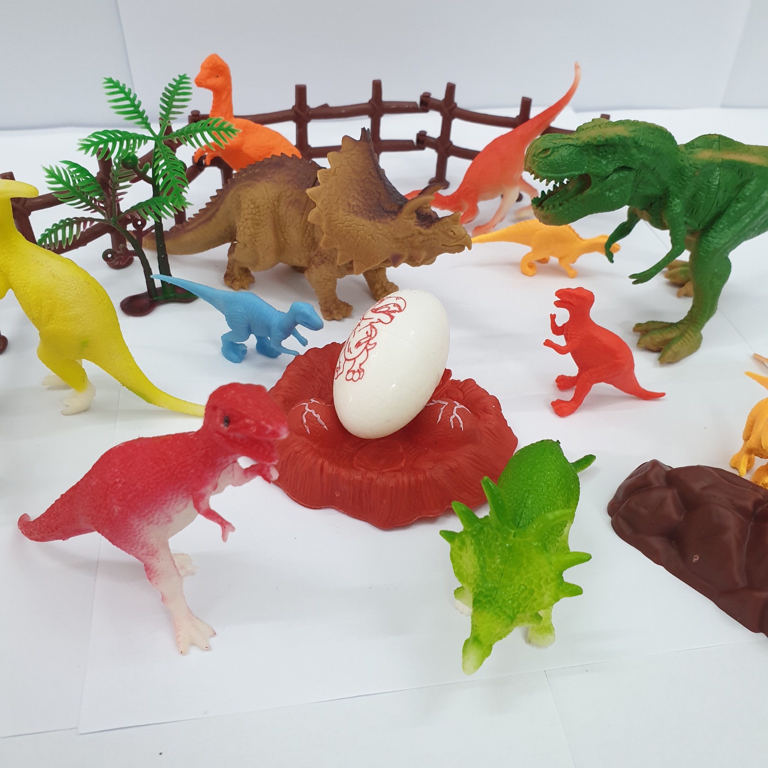 Đồ chơi Khủng Long 20 chi tiết Dinosaurs World mô hình đồ chơi cho bé