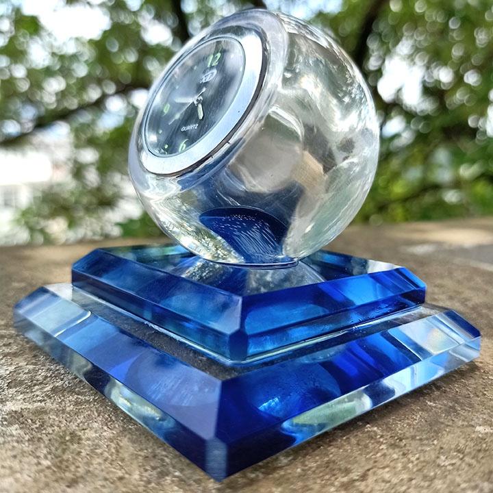 Nước Hoa Đồng Hồ Thủy Tinh Trang Trí Taplo Ô Tô