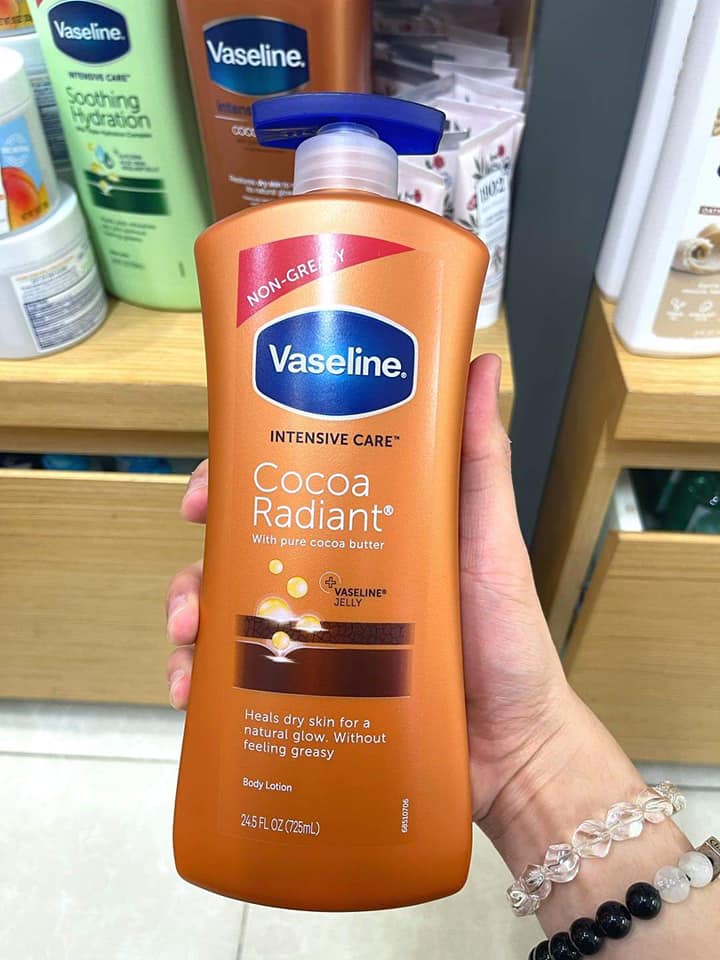 Sữa Dưỡng Thể Vaseline Total Moisture Cocoa Radiant 725ml mẫu mới