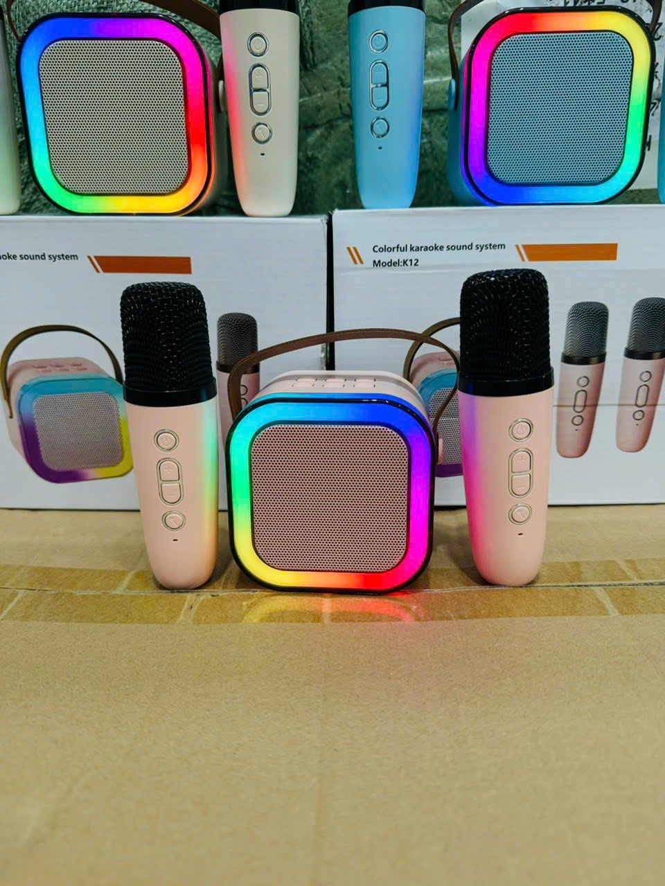 Loa bluetooth karaoke  K12 tặng kèm 2 mic