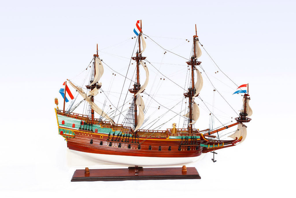 Mô hình tàu gỗ trang trí thuyền chiến Batavia