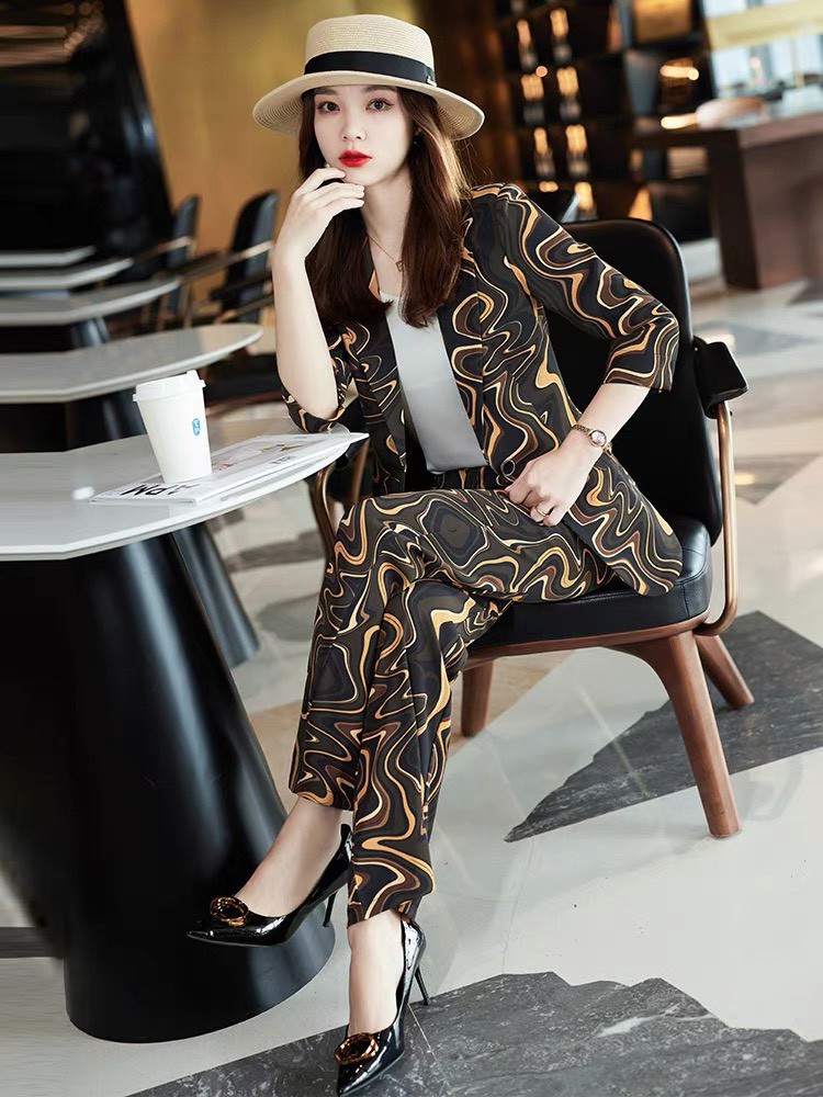 Bộ vest Nữ thời trang kèm áo thun