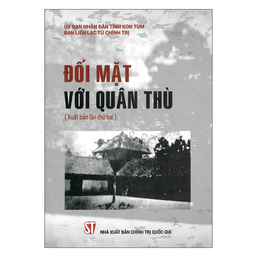 Đối Mặt Với Quân Thù