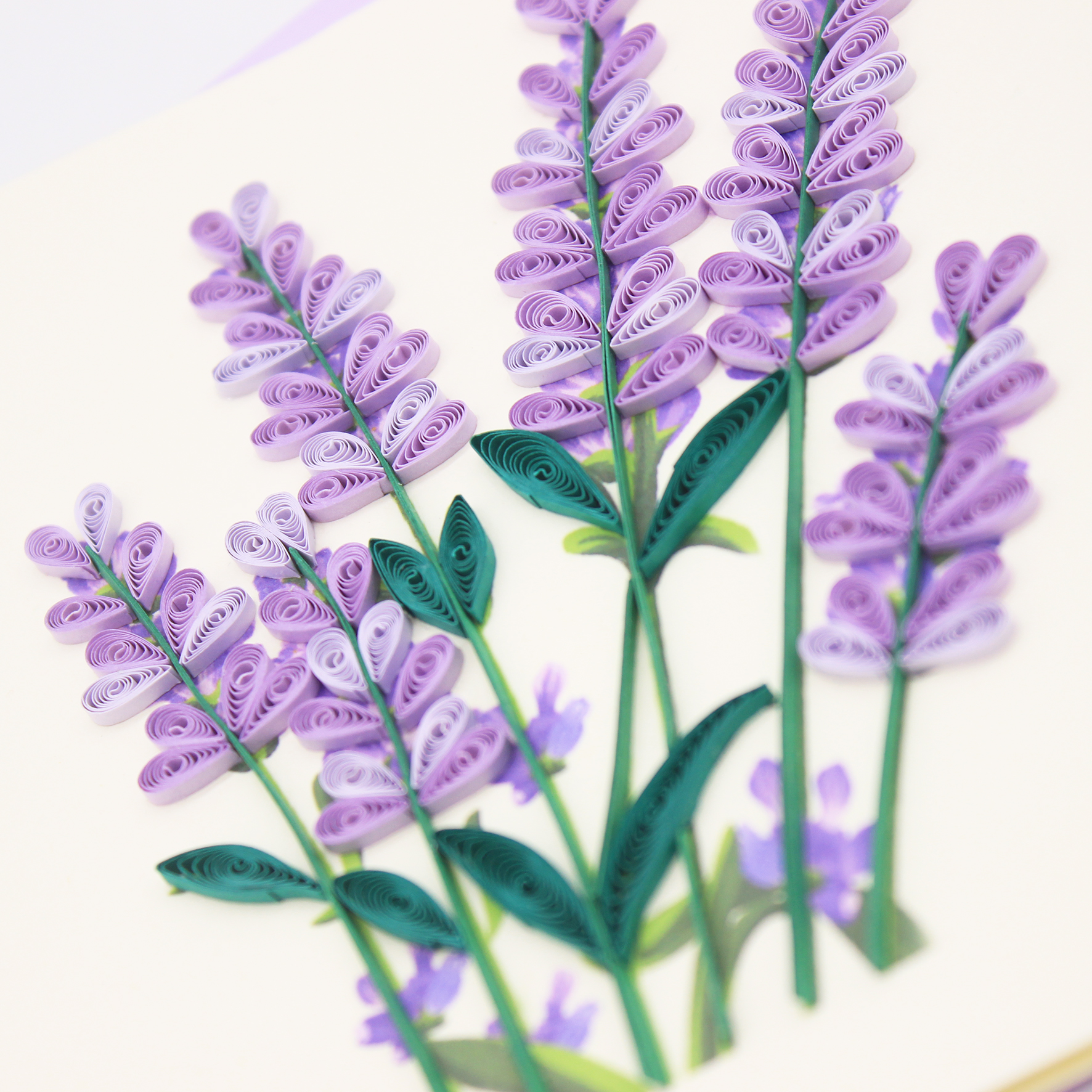 Thiệp Chúc Giấy Xoắn Thủ Công (Quilling Card) Hoa Lavender - Tặng Kèm Khung Giấy Để Bàn