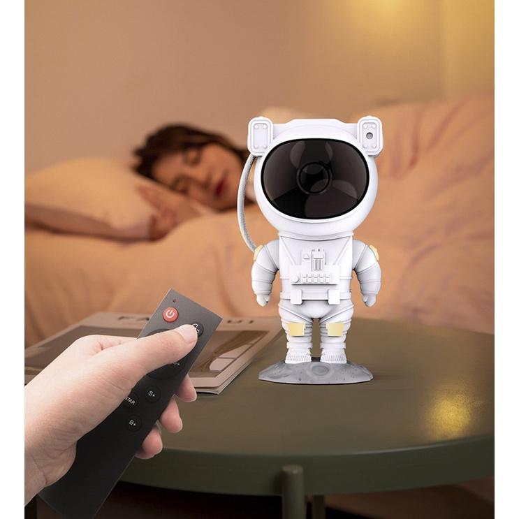 Đèn ngủ Astronaut Galaxy Star Projector Night Light