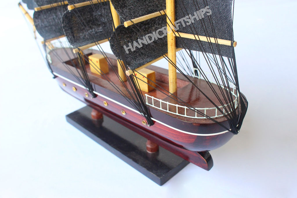 (Đã lắp ráp)Thuyền buồm PHONG THỦY 30cm màu đen - hỗ trợ ship