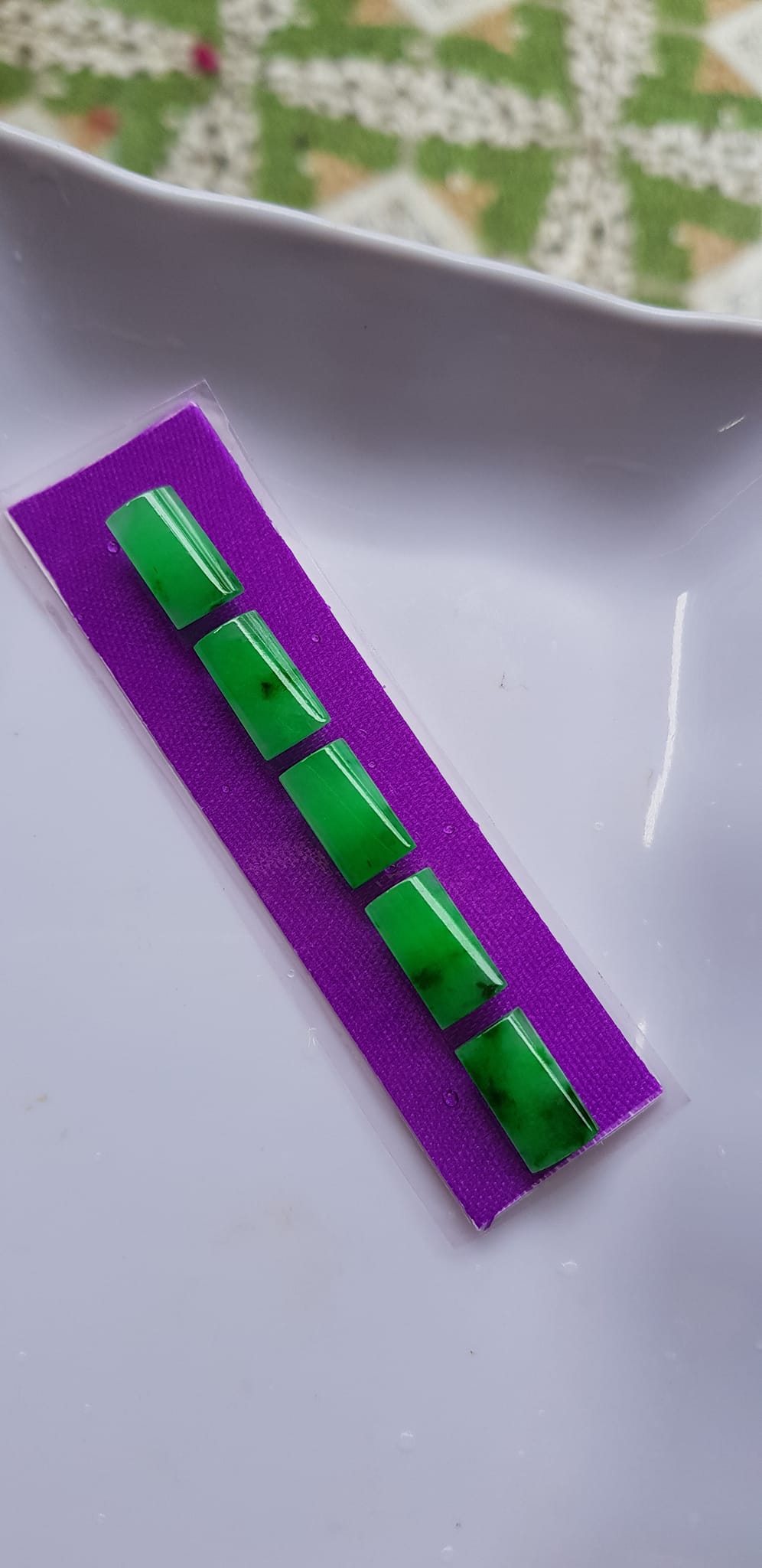 1 bộ lắc tay hình chữ nhật bóng đẹp Dài 13mm x Ngang 7mm x Cao 2mm Đá Ngọc Cẩm Thạch tự nhiên Xanh Ngọc tươi bóng đẹp Nữ bọc vàng đeo đẹp sang quà tặng ý nghĩa gửii đến Mẹ và người thân ạ