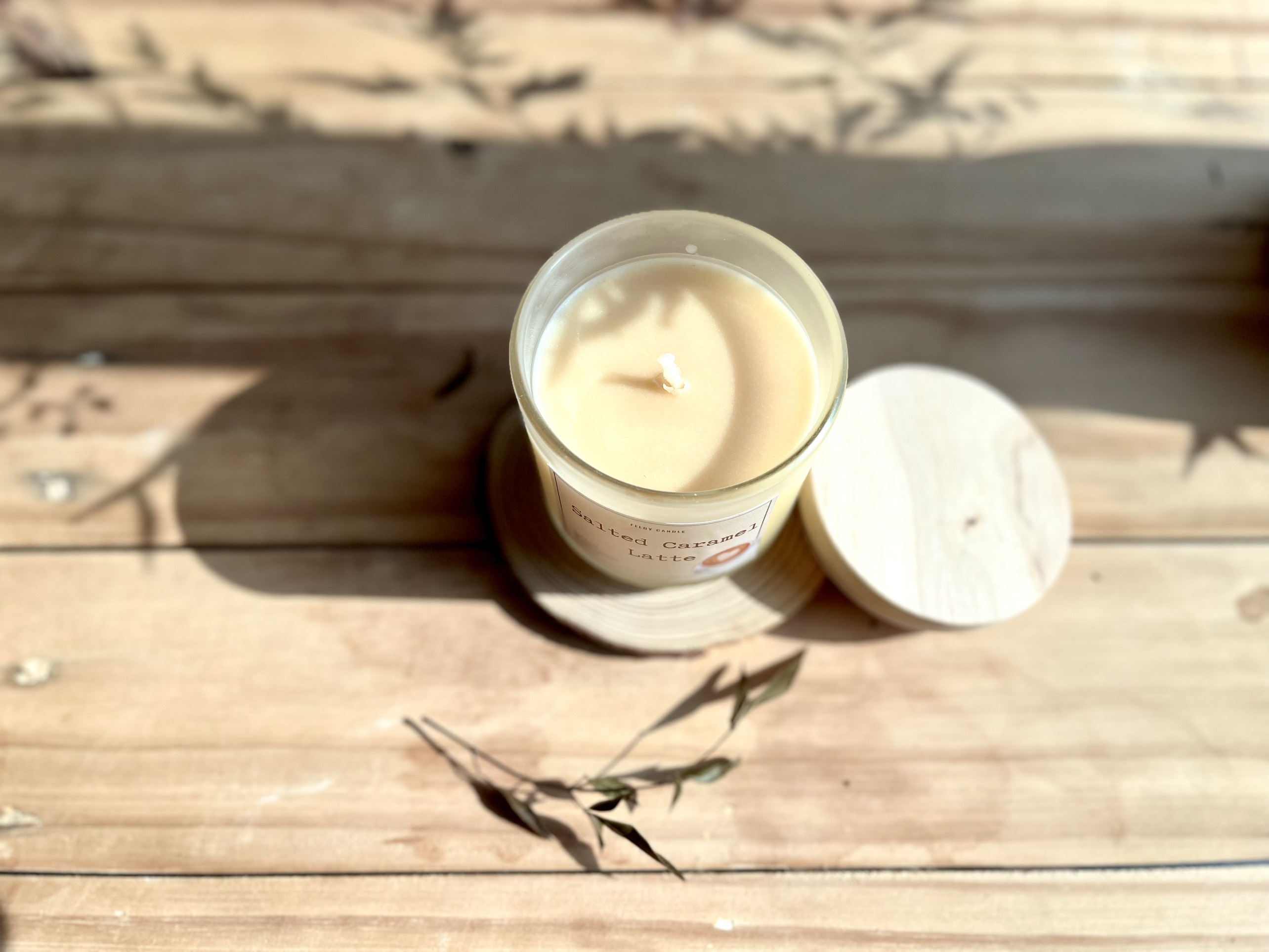 Nến thơm tự nhiên Salted Caramel Latte, hương cafe, nguyên liệu nhập khẩu, 184grams, bấc sợi