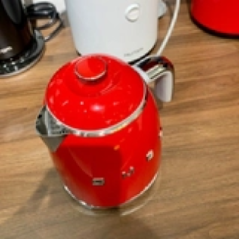 Ấm siêu tốc SMEG KLF05RDEU Hàng Chính Hãng