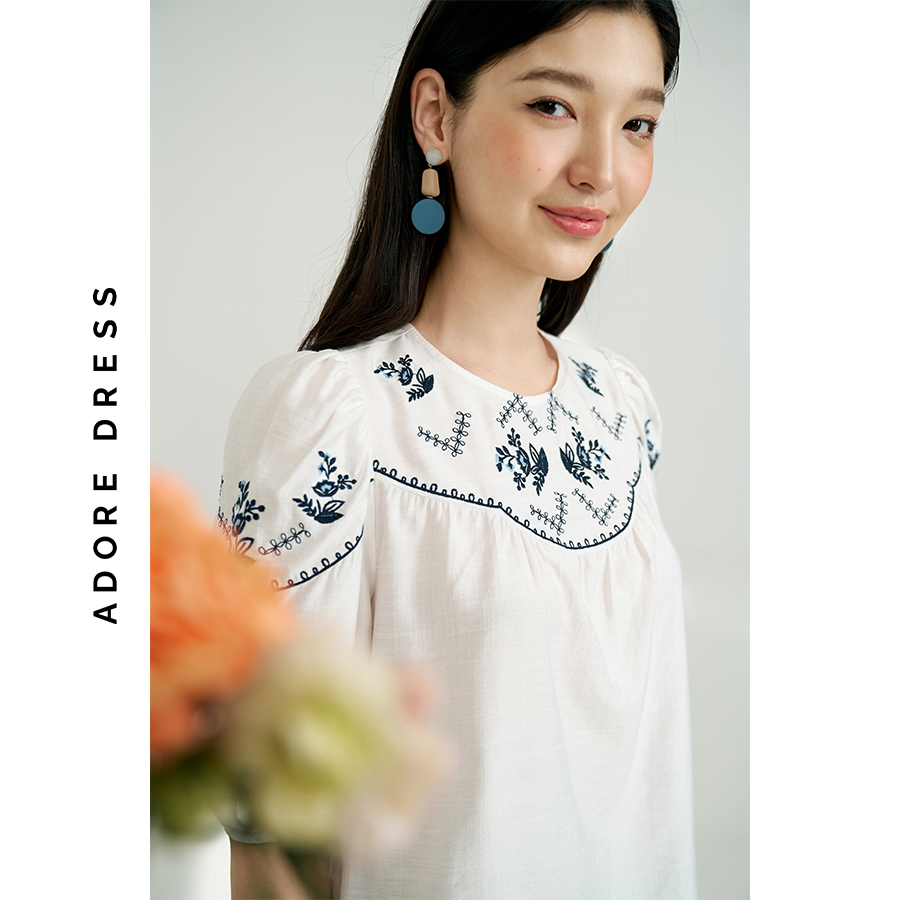 Áo sơ mi Tops đũi xước trắng thêu ngực 311TO1005 ADORE DRESS