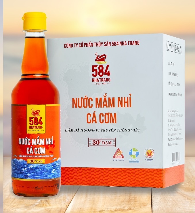 Nước Mắm 584 Nha Trang 30 Độ Đạm, Thùng 6 Chai Nhựa 500ml