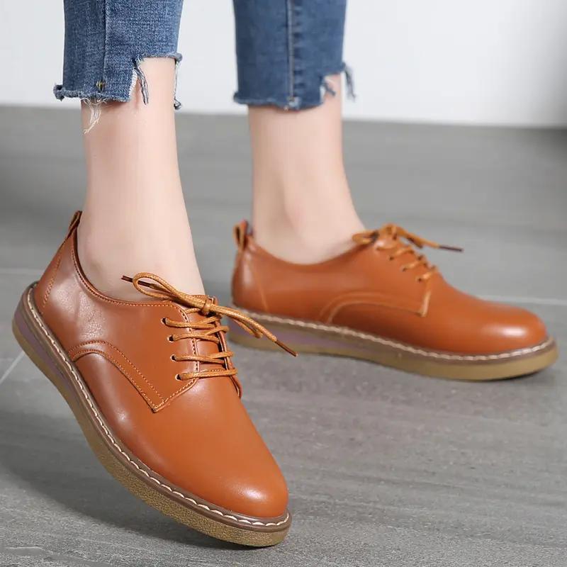 Phong cách mới nhất của giày da đôi giày phù hợp với xu hướng giày đỏ lưới mới nhất ins
