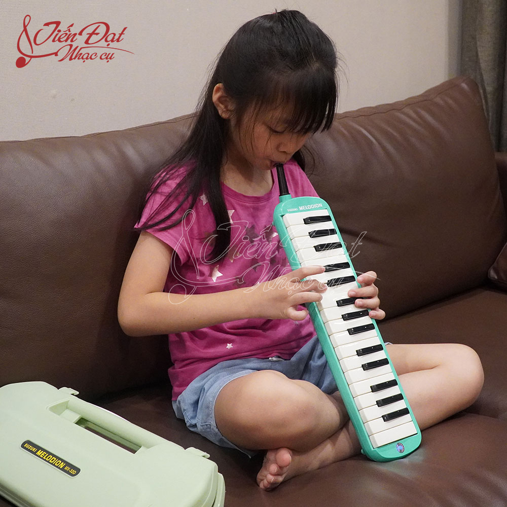 Kèn Melodion/ Pianica/ Melodica Suzuki 32 Phím P-32D, 37 Phím P-37D Cho Trẻ Em và Người Lớn