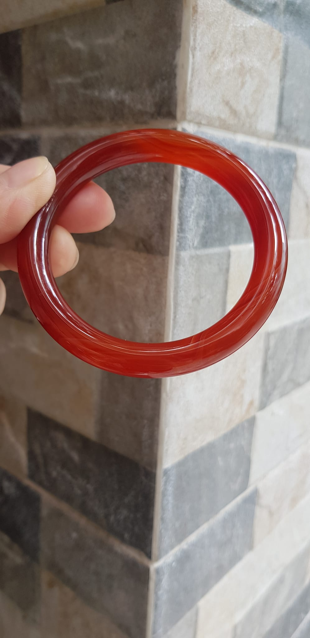 Vòng tay nữ đá mã não đỏ tươi vân đẹp mới Vòng Ni 55mm x cọng 9mm Nữ mệnh hỏa mệnh thổ 53kg - 62kg đeo ạ