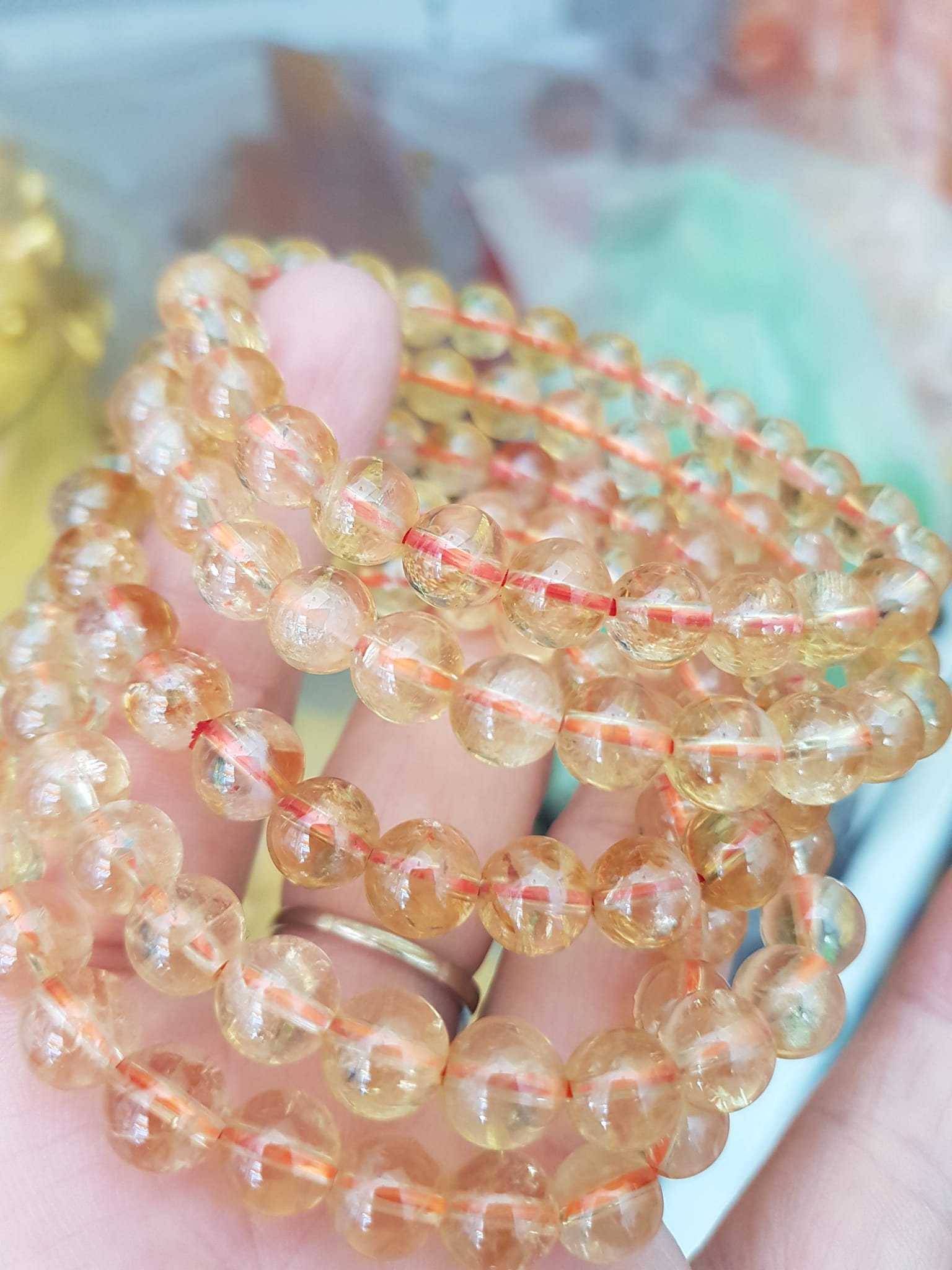 Vòng đá thạch anh tóc vàng tự nhiên Màu vàng nhẹ nhàng Nữ mệnh kim, Thổ thủy Vòng size 8mm ạ