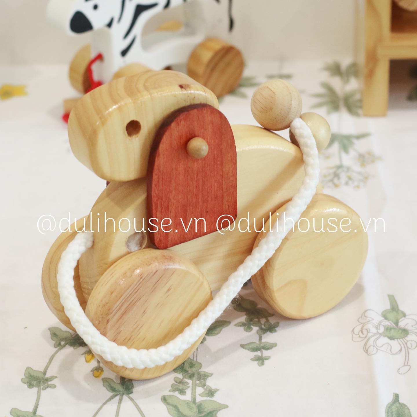 Đồ Chơi Thông Minh Con Thỏ Kéo Dây 4 Bánh Xe - Phát Triển Khả Năng Tư Duy Vận Động Cho Bé