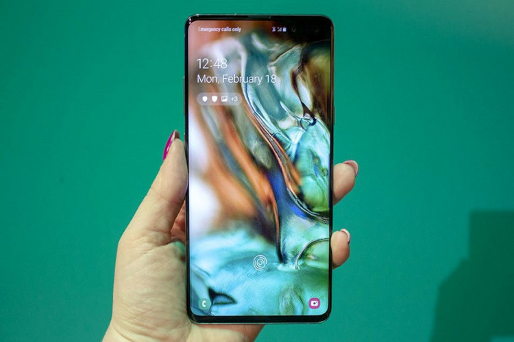 Màn hình Infinity-O trên Samsung Galaxy S10 5G