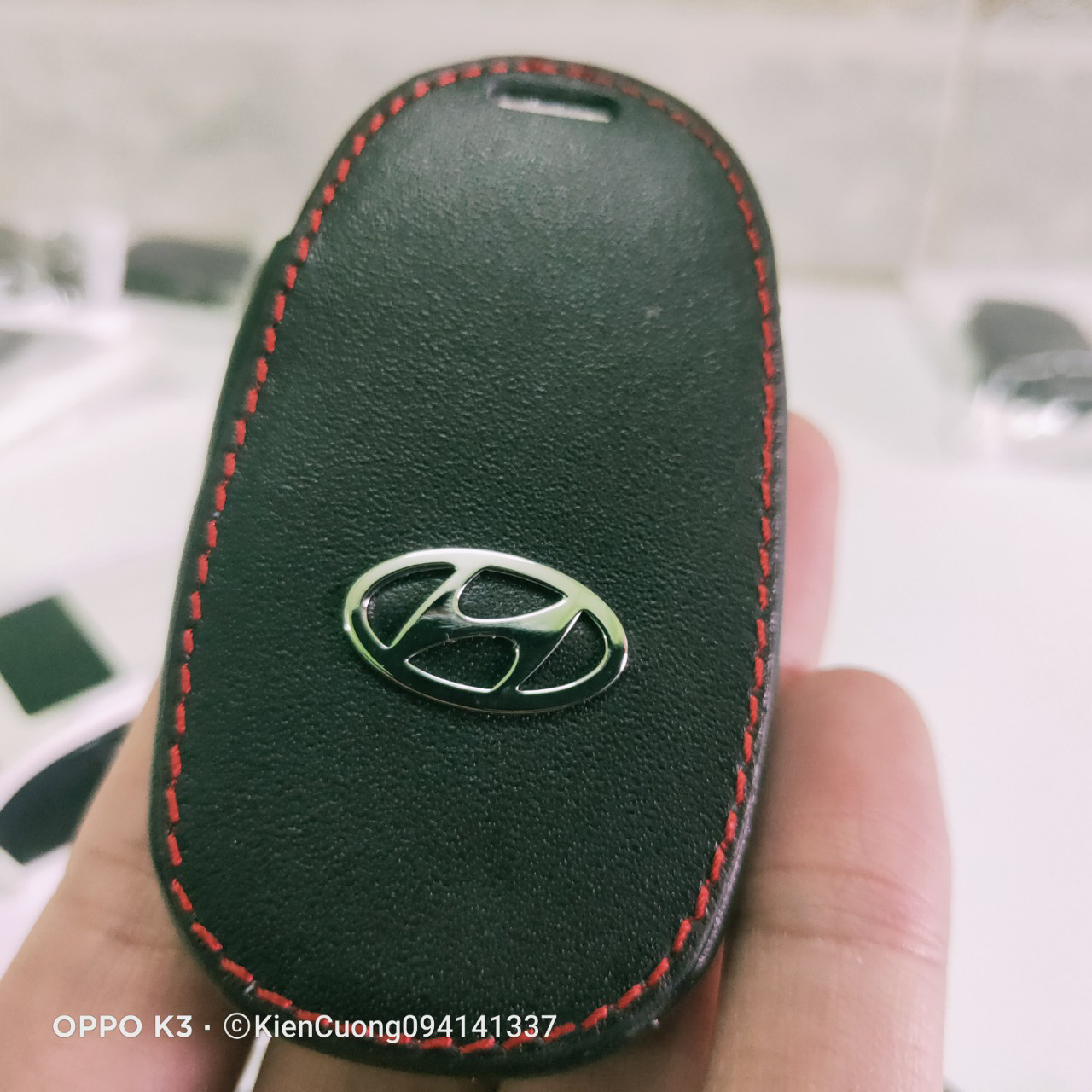 Bao da Chìa Khóa ô tô kèm móc khóa Xe Hyndai Accent 2018-2020, Santafe 2019-2020, KONA - Mẫu chìa thông loại 3 nút minh